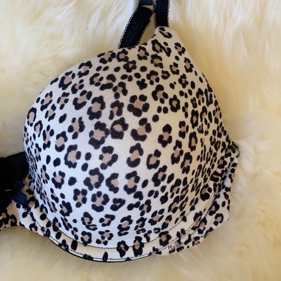 Victoria’s Secret 34C push up bra - Picture 5 of 6